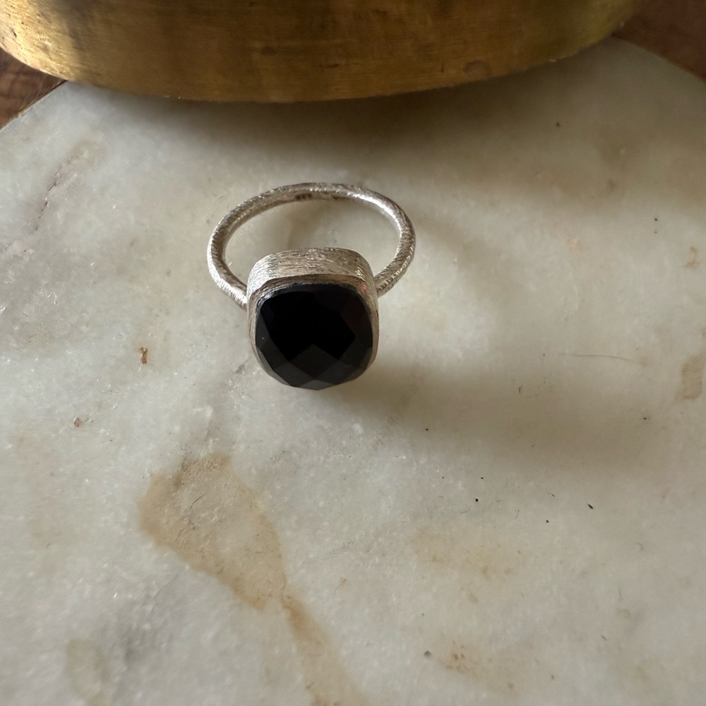 Elegant Silver and Black Ring 7”